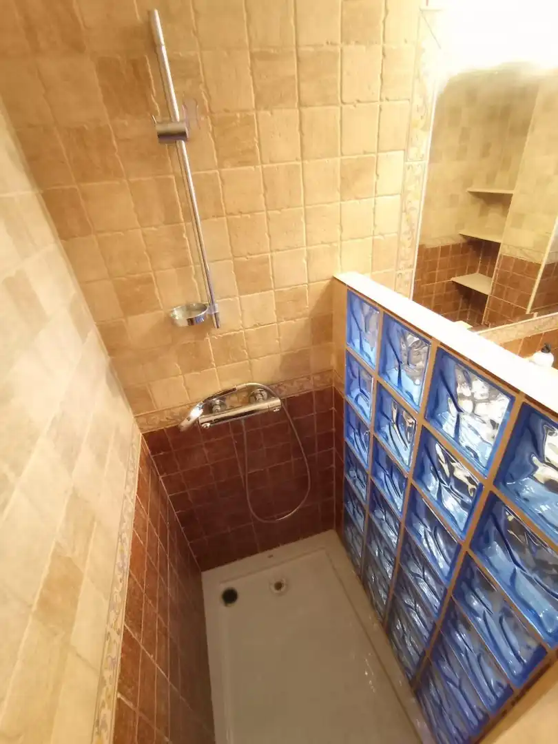 Bany de Casa o xalet en venda en Cáceres amb Aire condicionat, Calefacció i Jardí privat