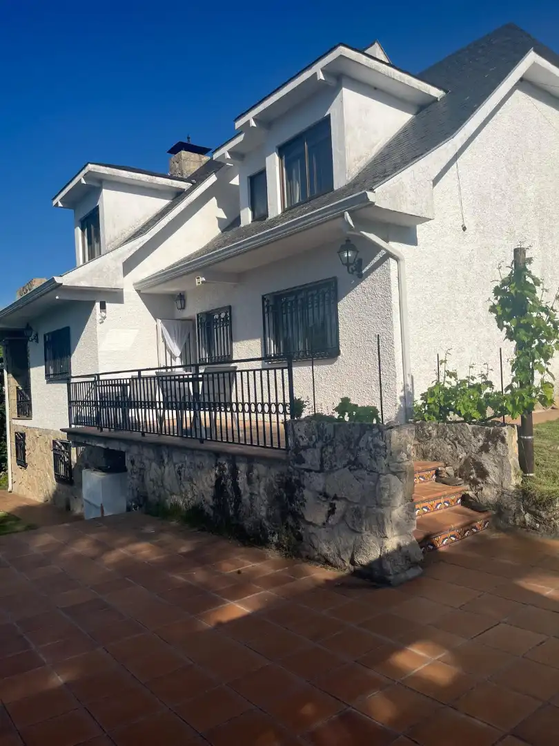 Vista exterior de Casa o chalet de alquiler en Becerril de la Sierra con Aire acondicionado, Calefacción y Jardín privado