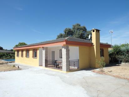 Exterior view of House or chalet for sale in Hormigos  with Terrace