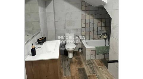 CASA REFORMADA CON POSIBILIDAD DE COCHERA., image 5