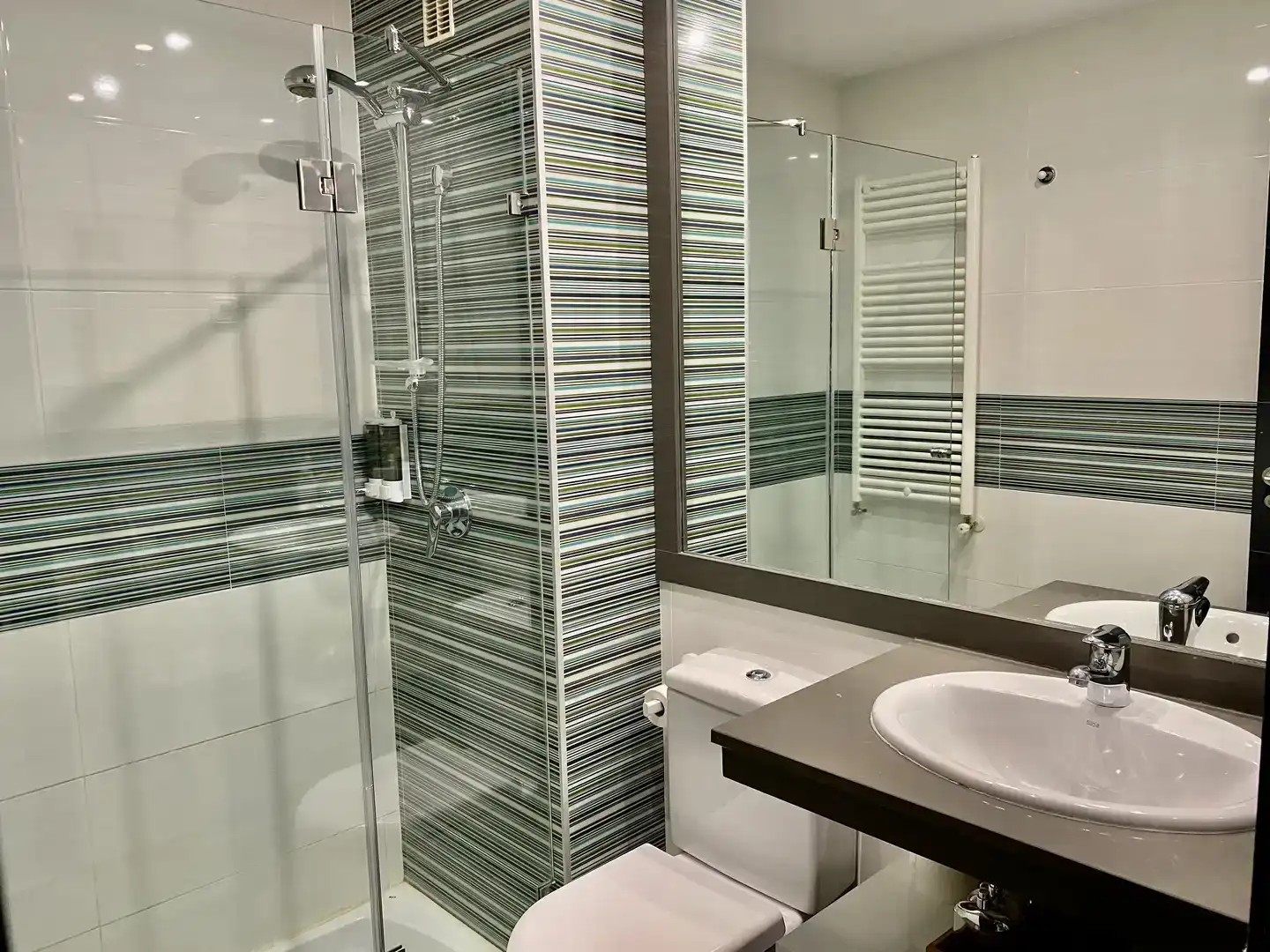 Bany de Àtic en venda en Las Rozas de Madrid amb Aire condicionat, Jardí privat i Parquet