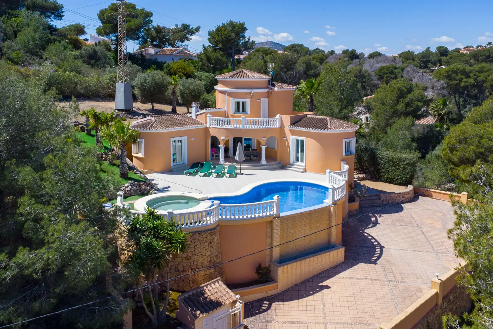 Vista exterior de Casa o chalet en venta en Jávea / Xàbia con Aire acondicionado, Terraza y Piscina