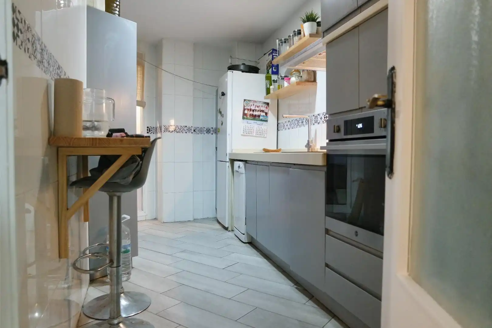 Kitchen of Flat for sale in Sanlúcar de Barrameda  with Air Conditioner, Heating and Storage room