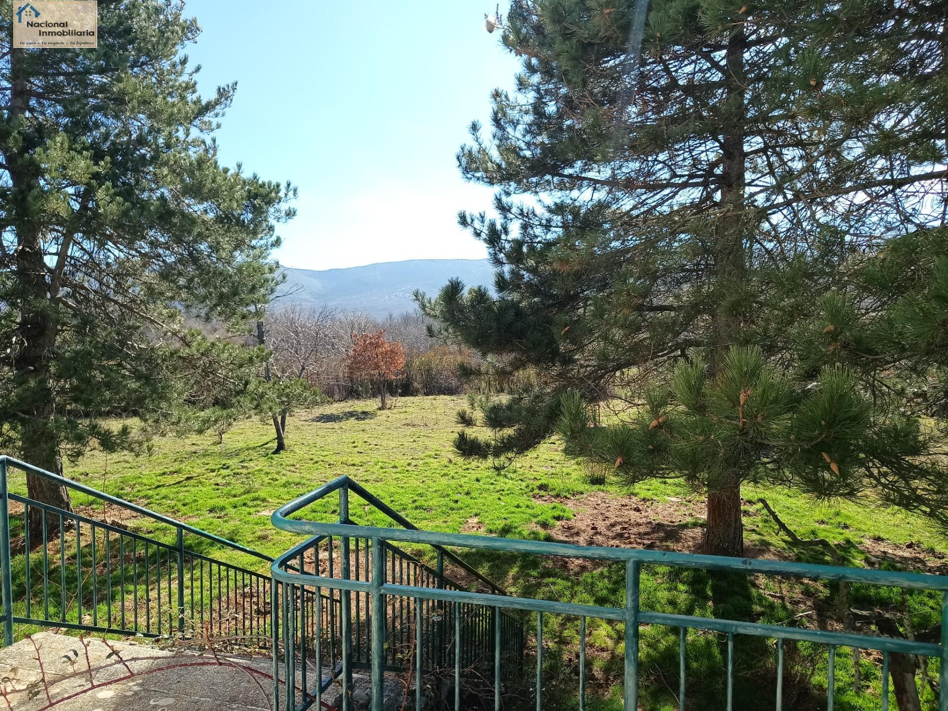 Finca rústica en venda en Becedas amb Calefacció, Jardí privat i Traster