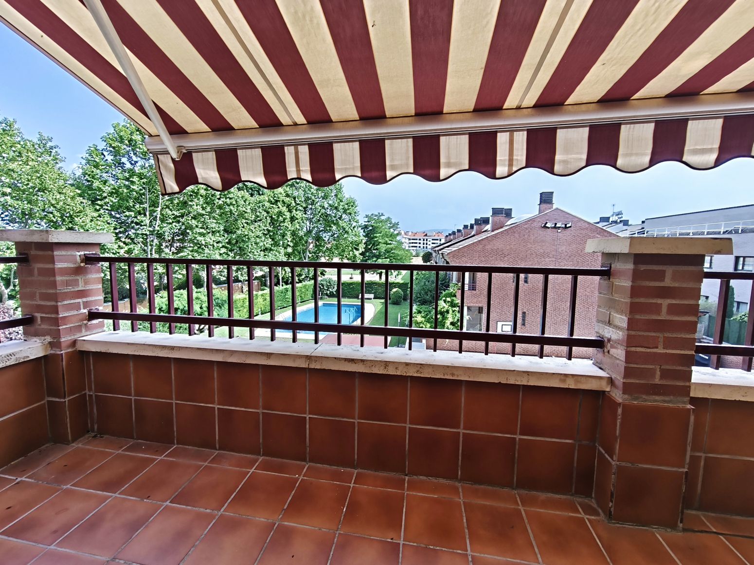 Terrassa de Pis en venda en  Logroño amb Calefacció, Jardí privat i Parquet