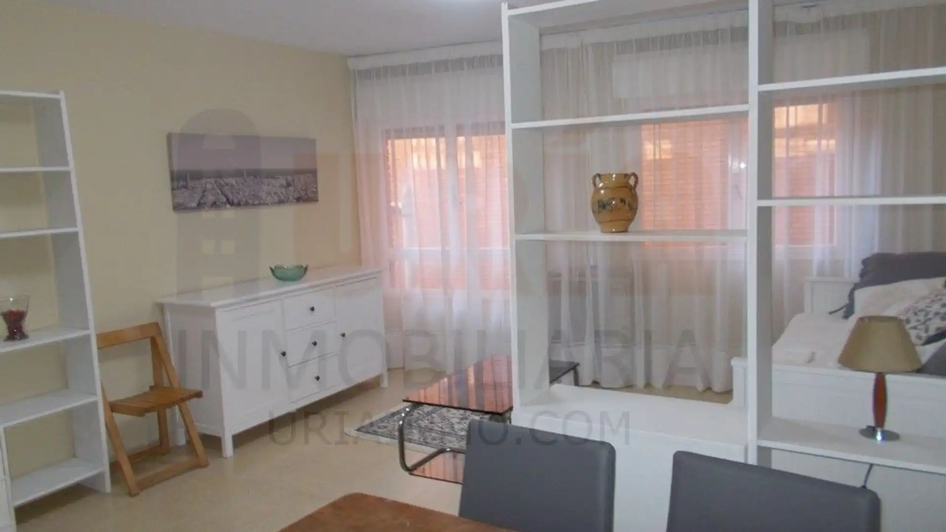 Sala de estar de Apartamento de alquiler en Oviedo  con Calefacción, Amueblado y Lavadora