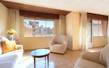 Living room of Flat for sale in  Albacete Capital  with Air Conditioner and Balcony