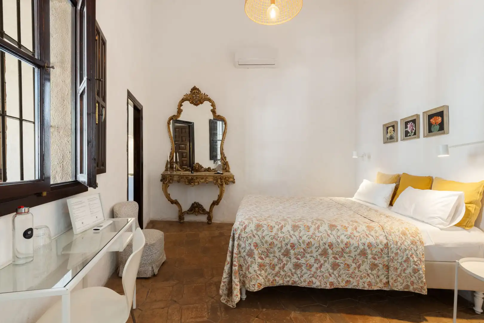 Schlafzimmer von Country house zum Verkauf in Estepona mit Klimaanlage, Privatgarten und Terrasse