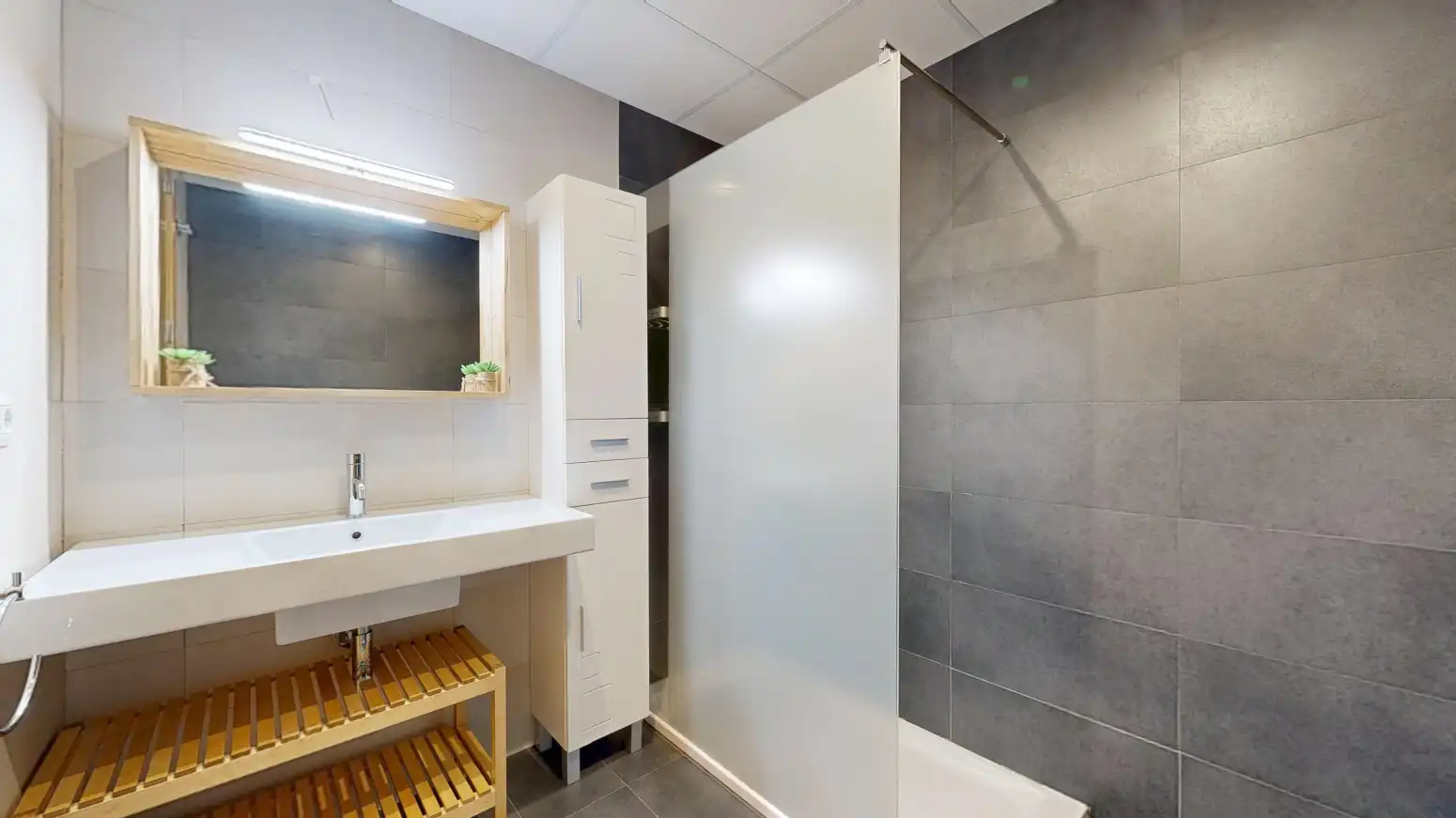 Bathroom of Detached homes for rent in Torrent  with Air Conditioner, Heating and Private garden