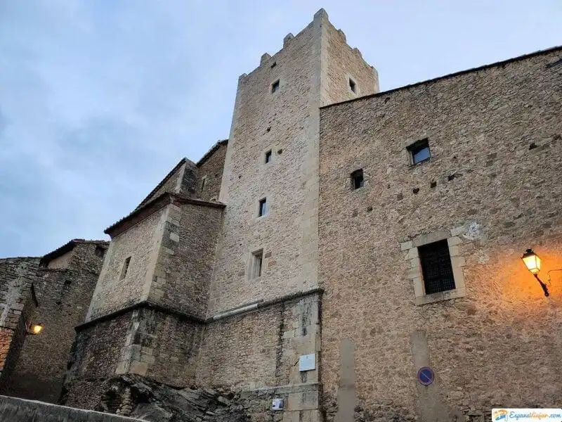 Außenansicht von Wohnung zum Verkauf in Villafranca del Cid / Vilafranca mit Heizung, Terrasse und Balkon