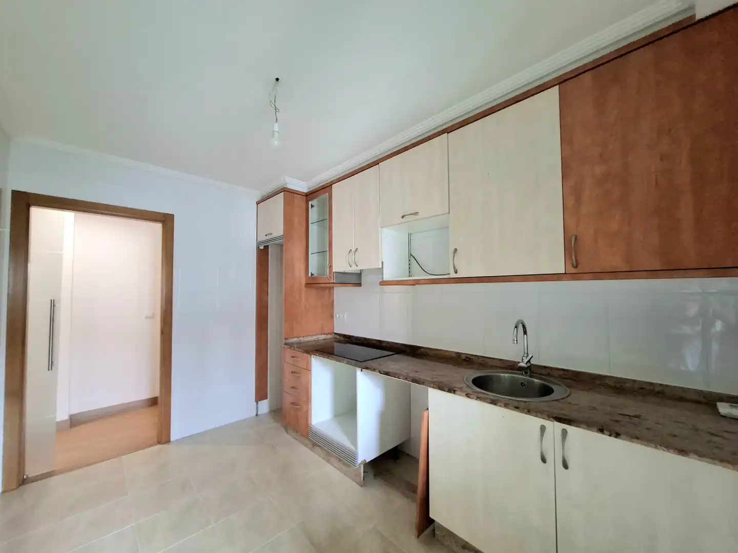 Kitchen of Flat for sale in Lavadores