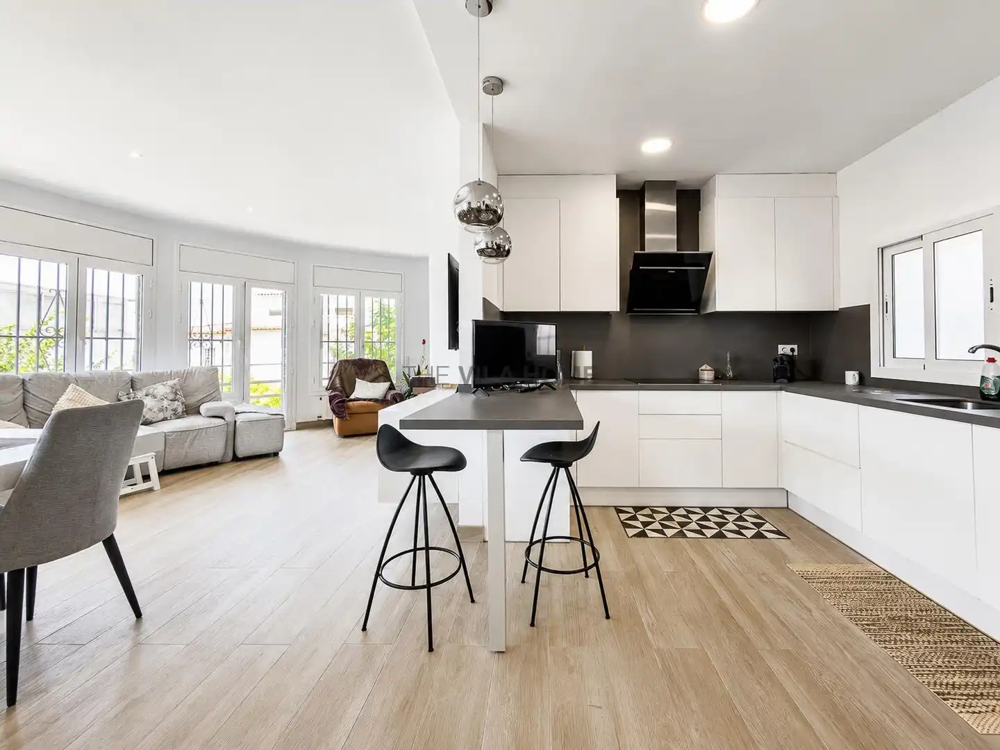 Cocina de Casa o chalet en venta en Vilanova i la Geltrú con Aire acondicionado, Calefacción y Jardín privado