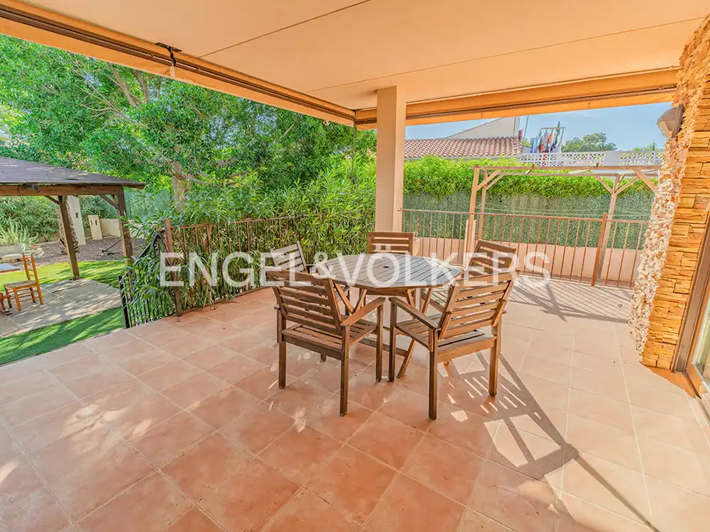 Terraza de Casa o chalet en venta en El Campello con Aire acondicionado, Calefacción y Jardín privado