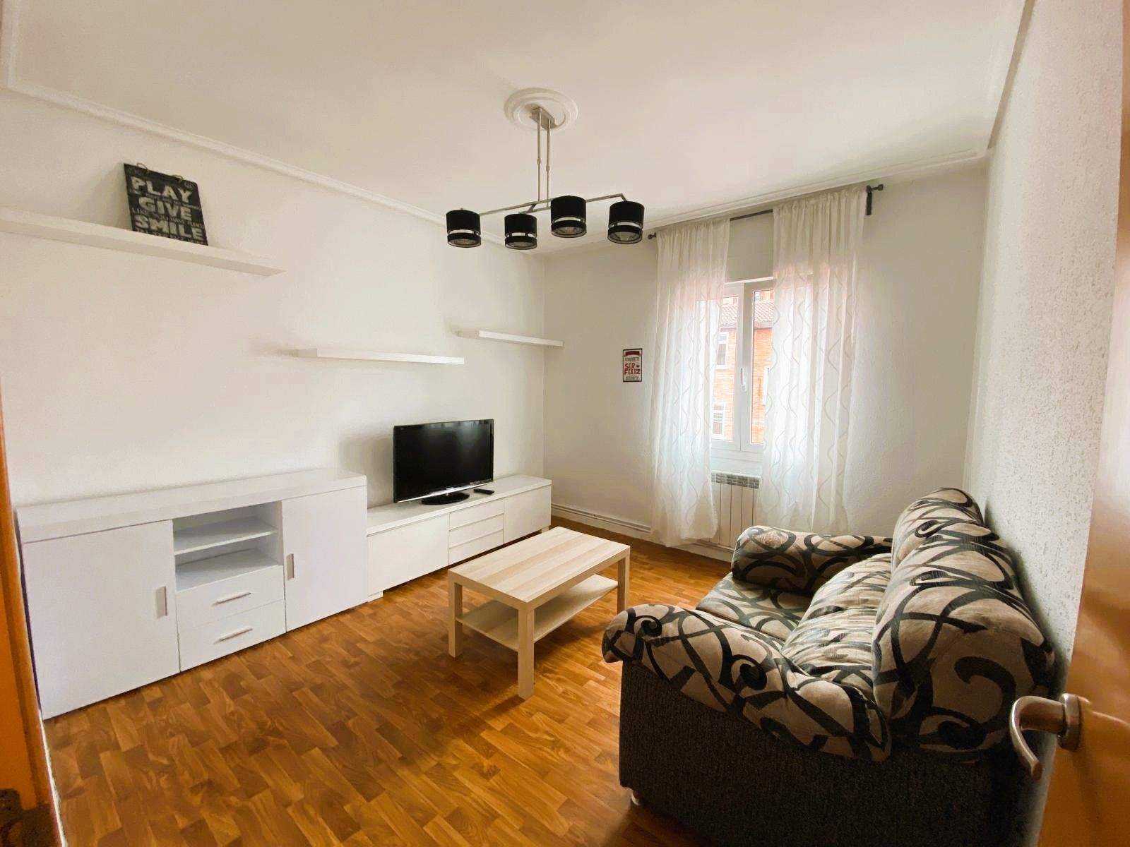 Living room of Flat for sale in Vitoria - Gasteiz  with Heating, Terrace and Storage room