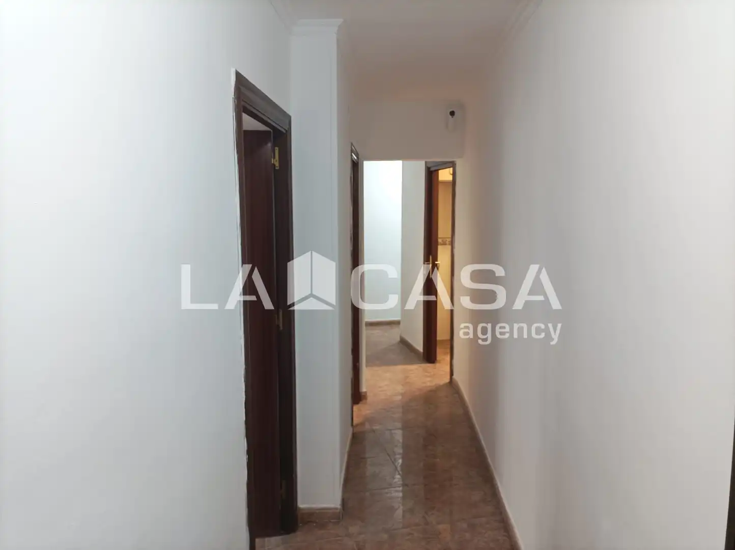Piso en venta en Santa Coloma de Gramenet con Calefacción, Terraza y Trastero