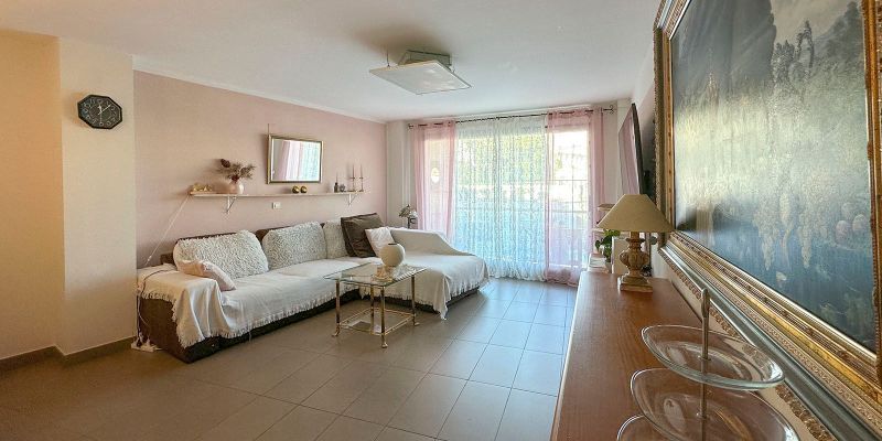 Sala d'estar de Pis en venda en Calpe / Calp amb Aire condicionat, Terrassa i Moblat