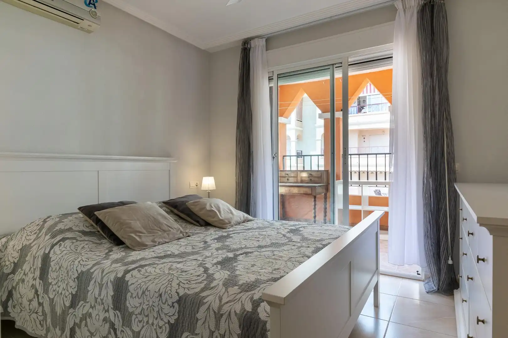 Dormitori de Dúplex en venda en Orihuela amb Aire condicionat, Jardí privat i Terrassa