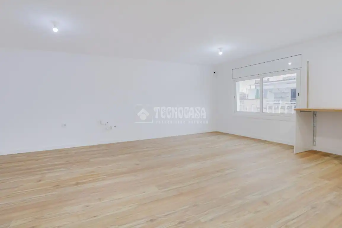 Habitación de Piso en venta en Terrassa con Balcón