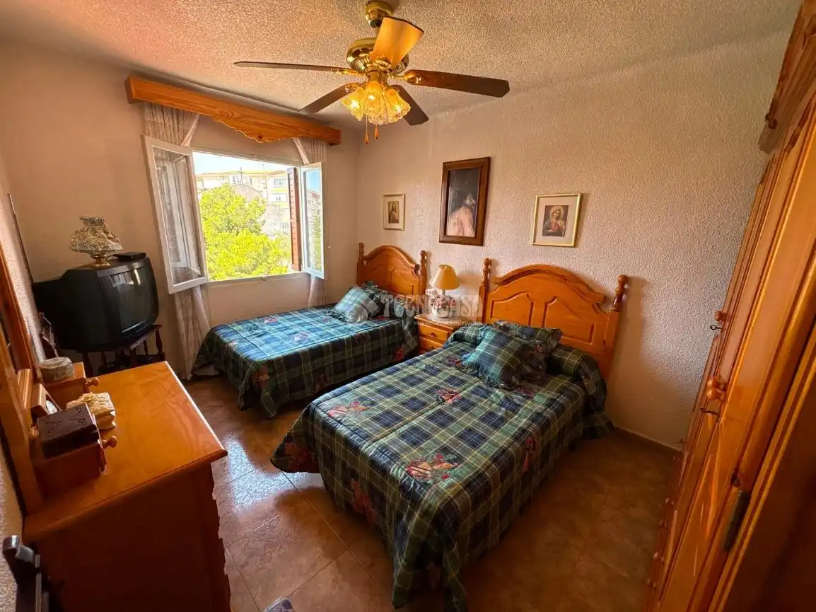 Bedroom of Flat for sale in Alicante / Alacant  with Furnished and Balcony