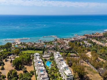 Apartament amb balcó en venda a Nueva Andalucía