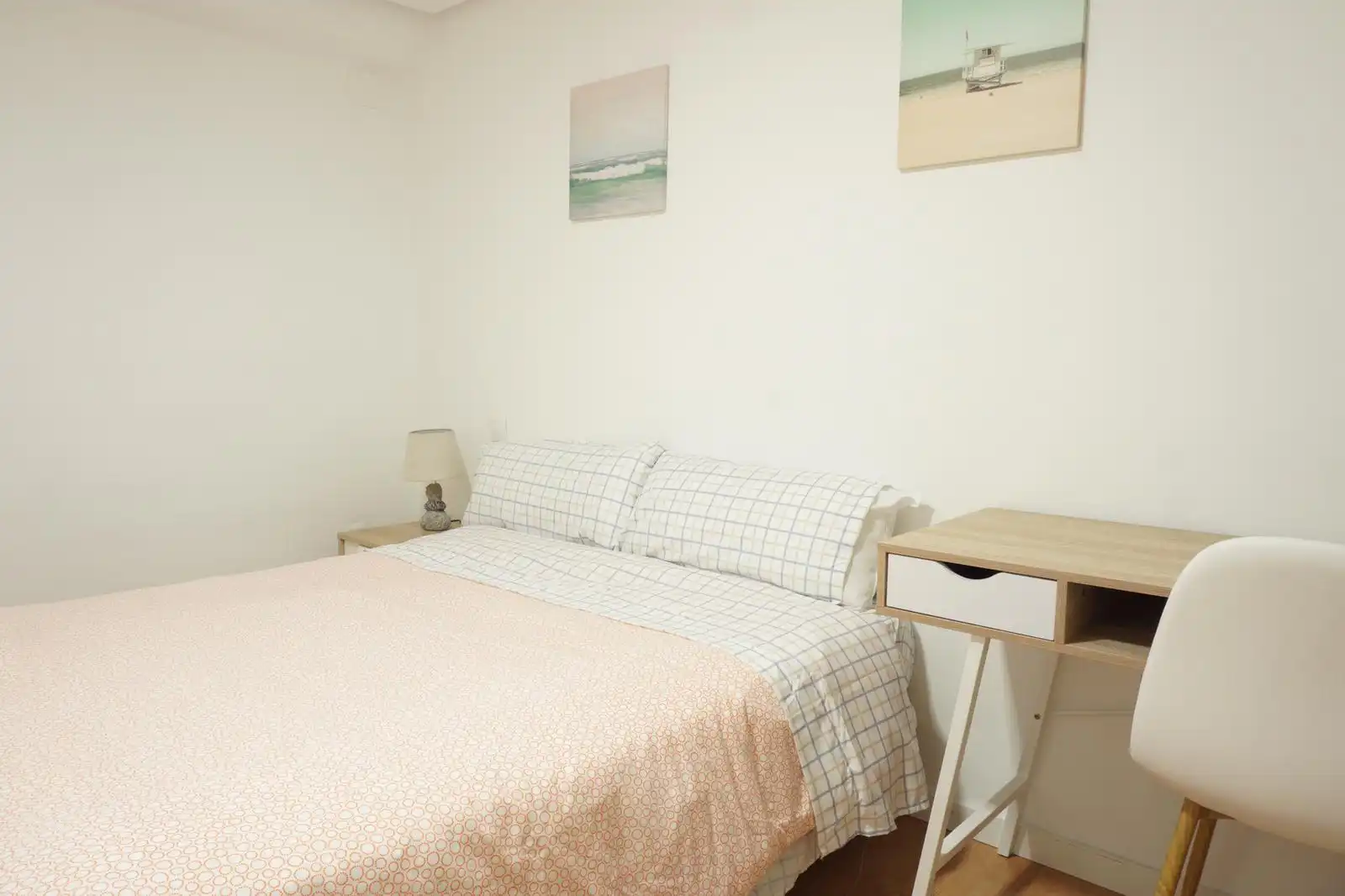 Habitación de Piso de alquiler en Valencia con Aire acondicionado, Parquet y Amueblado