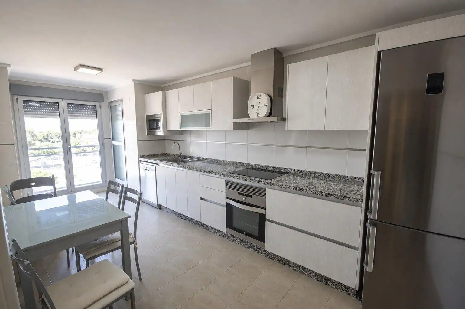 Cocina de Piso de alquiler en Elda con Aire acondicionado, Trastero y Amueblado