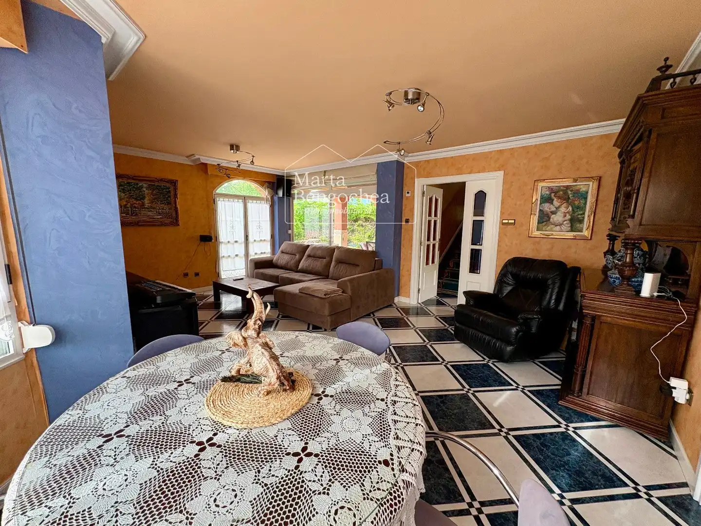 Living room of Houses for sale in Zigoitia  with Heating, Private garden and Swimming Pool