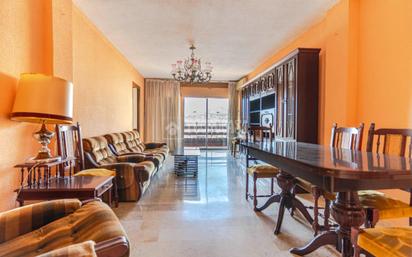 Living room of Flat for sale in  Granada Capital  with Heating, Terrace and Balcony