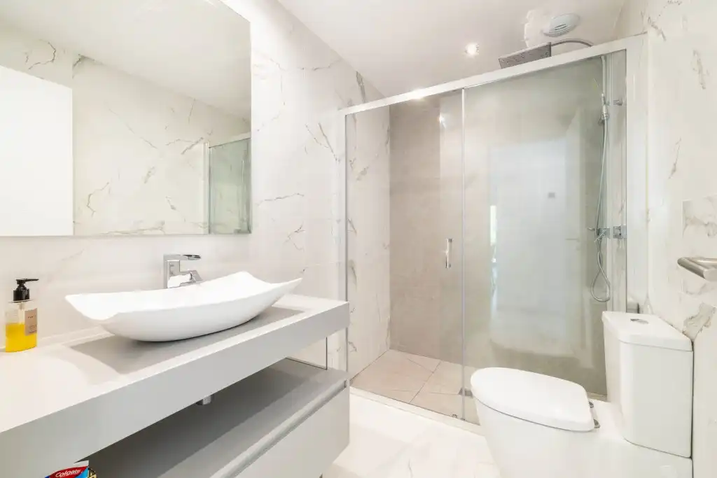 Bany de Apartament en venda en Calvià amb Aire condicionat, Calefacció i Jardí privat