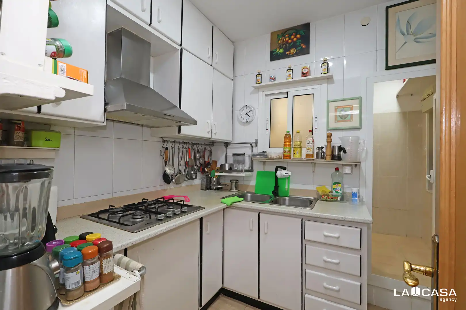 Küche von Wohnung zum Verkauf in Esplugues de Llobregat mit Balkon
