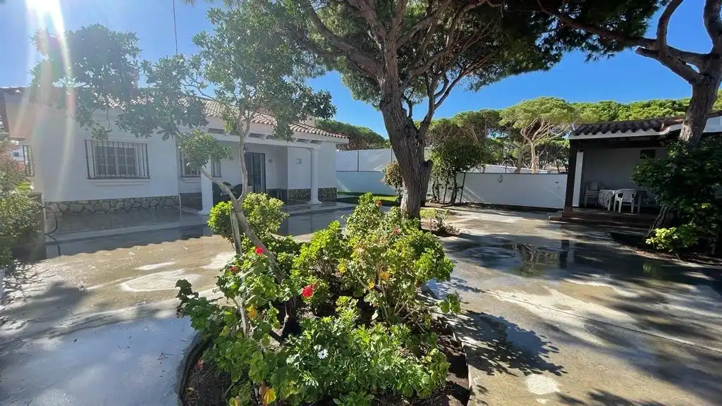 Villa mit Pool zum Verkauf in La Barrosa, imagen 2