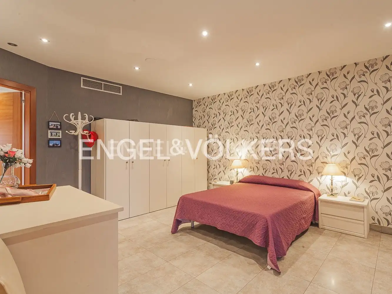 Bedroom of Detached homes for sale in Cerdanyola del Vallès  with Air Conditioner, Heating and Private garden