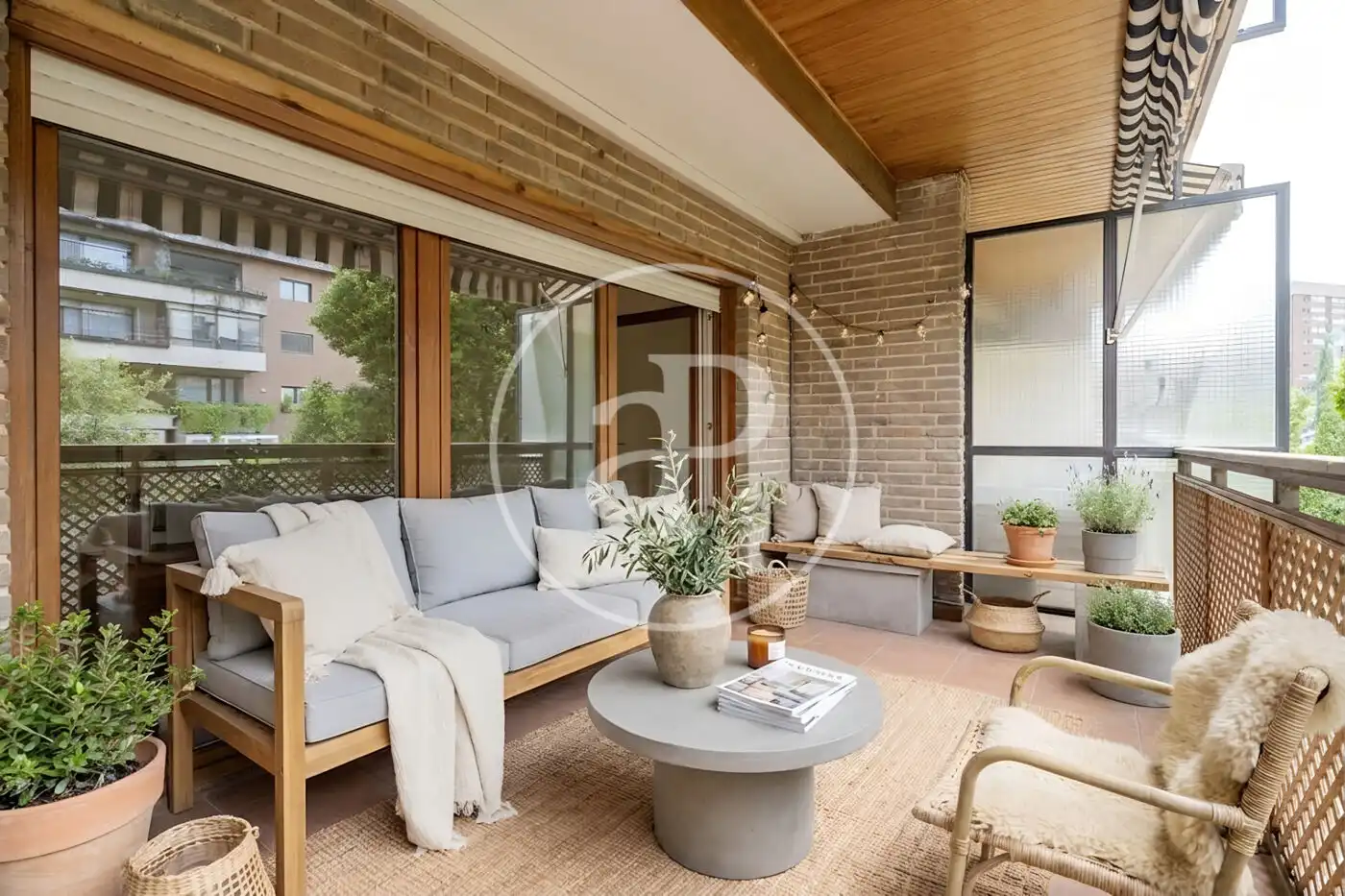 Terraza de Piso en venta en Madrid con Aire acondicionado, Calefacción y Jardín privado