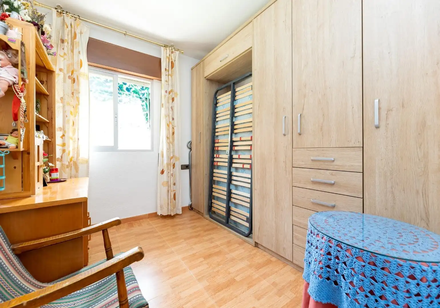 Bedroom of Flat for sale in Granada  with Furnished and Balcony