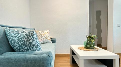 Foto 2 de Piso de alquiler en N/a, Lucero,  Madrid Capital