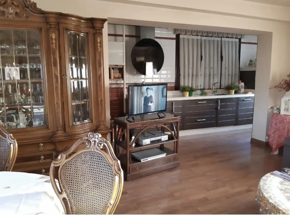 Sala d'estar de Casa o xalet en venda en Mansilla Mayor amb Aire condicionat, Jardí privat i Parquet