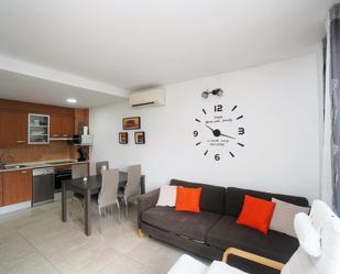 Sala d'estar de Apartament en venda en El Vendrell amb Aire condicionat, Terrassa i Balcó