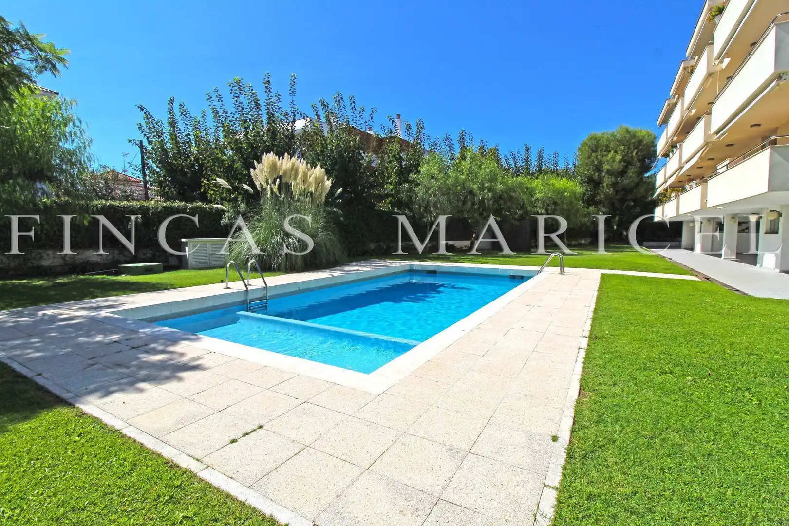 Schwimmbecken von Wohnung zum Verkauf in Sitges mit Heizung, Terrasse und Gemeinschaftspool
