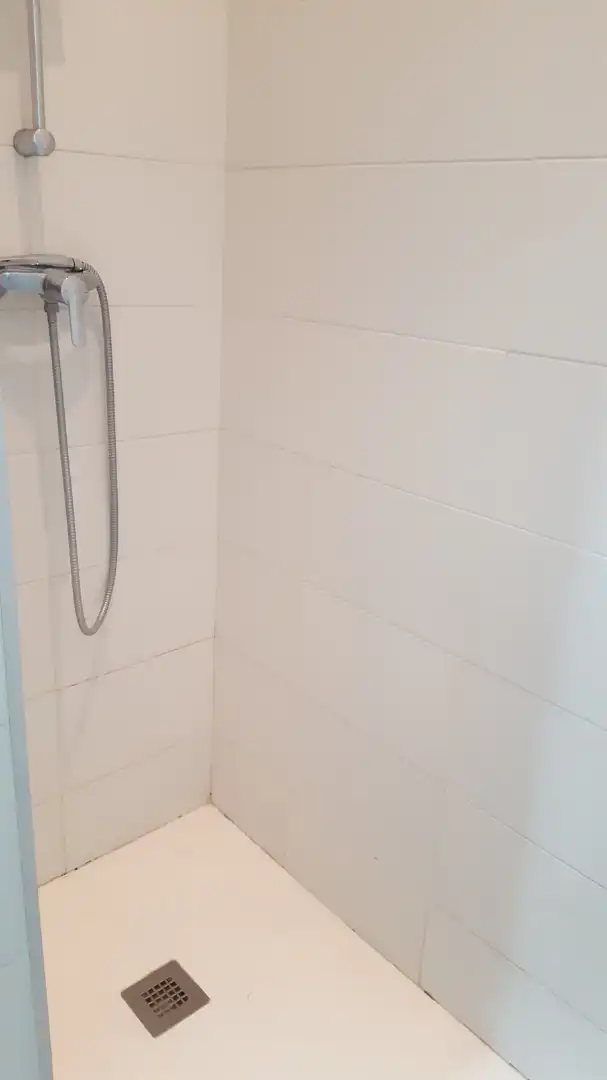 Bathroom of Ground floor for sale in Badalona  with Air Conditioner, Heating and Parquet flooring