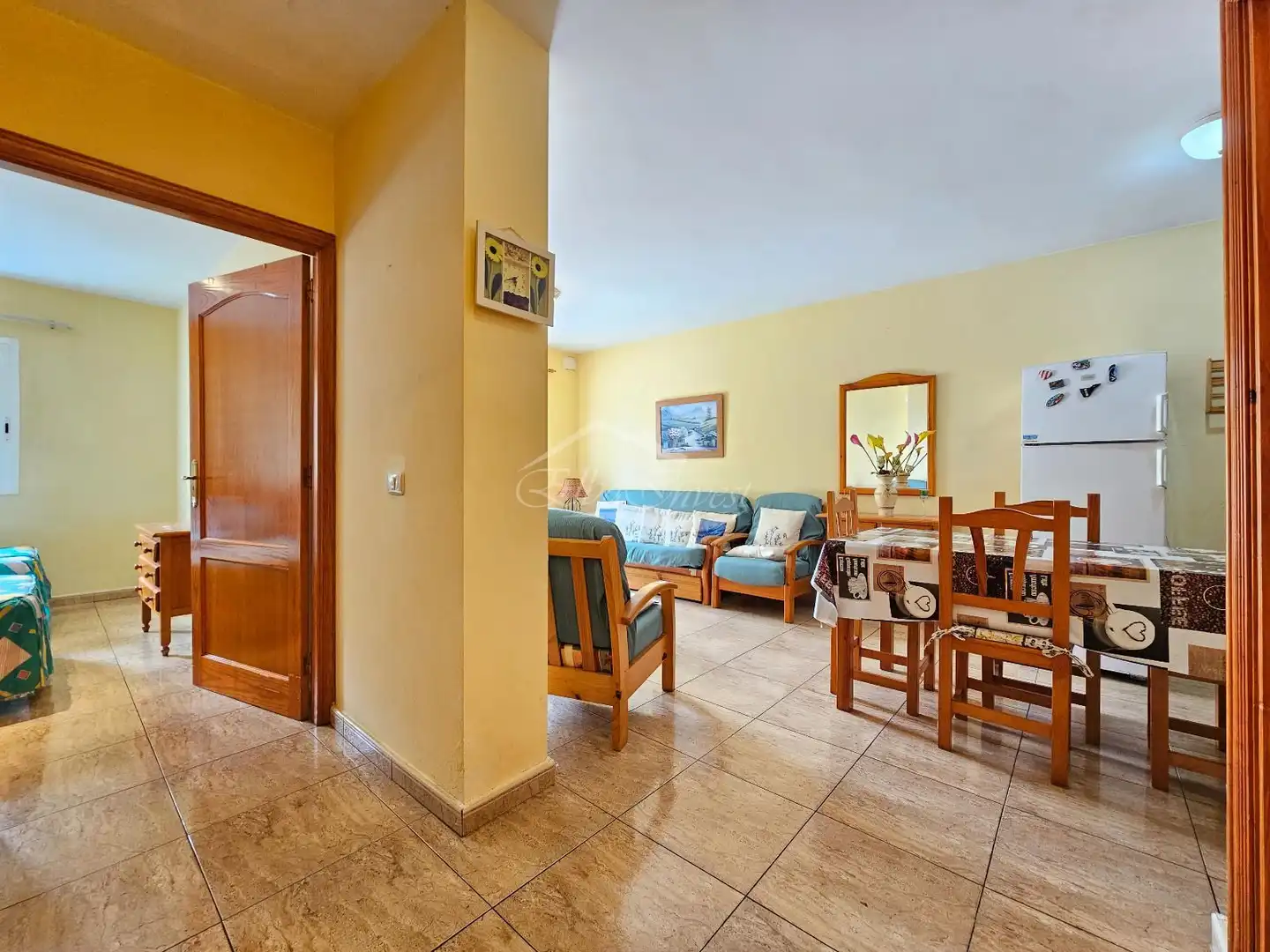 Living room of Flat for sale in Guía de Isora  with Terrace, Furnished and Oven