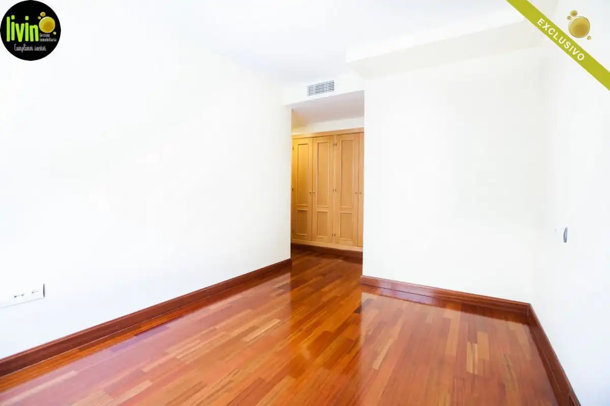 Flat for rent in Jaén  with Air Conditioner, Heating and Community pool
