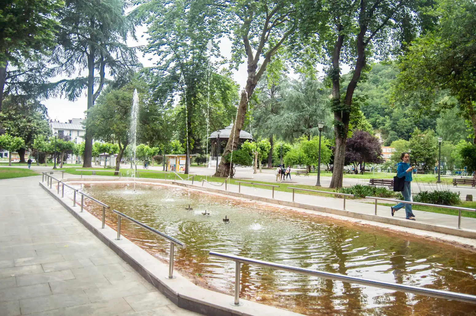 Jardín de Piso en venta en Langreo con Calefacción, Terraza y Trastero