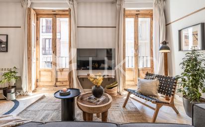 Sala d'estar de Apartament de lloguer en  Madrid Capital amb Aire condicionat