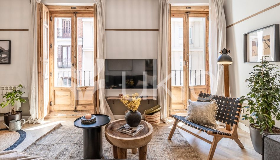 Apartamento de alquiler en Calle de San Andrés, Universidad - Malasaña - Imagen 2