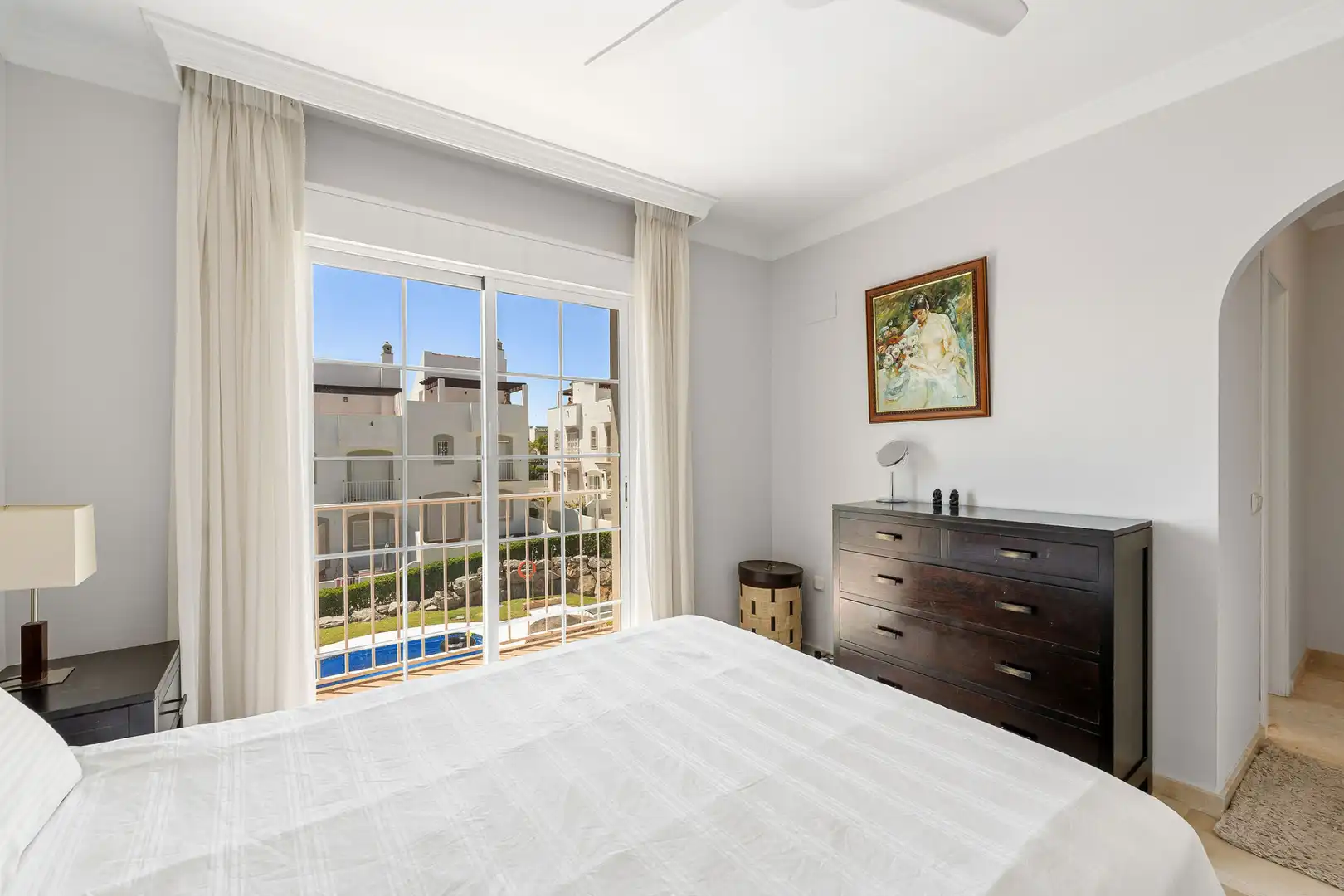 Habitación de Casa adosada en venta en Marbella con Aire acondicionado, Terraza y Piscina