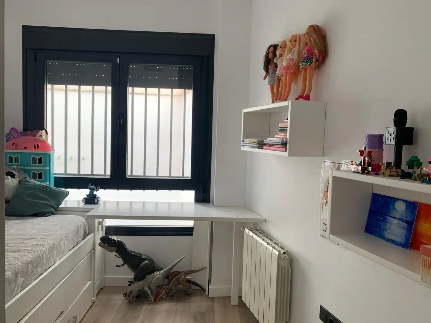 Dormitori de Pis en venda en Sevilla amb Aire condicionat, Terrassa i Moblat