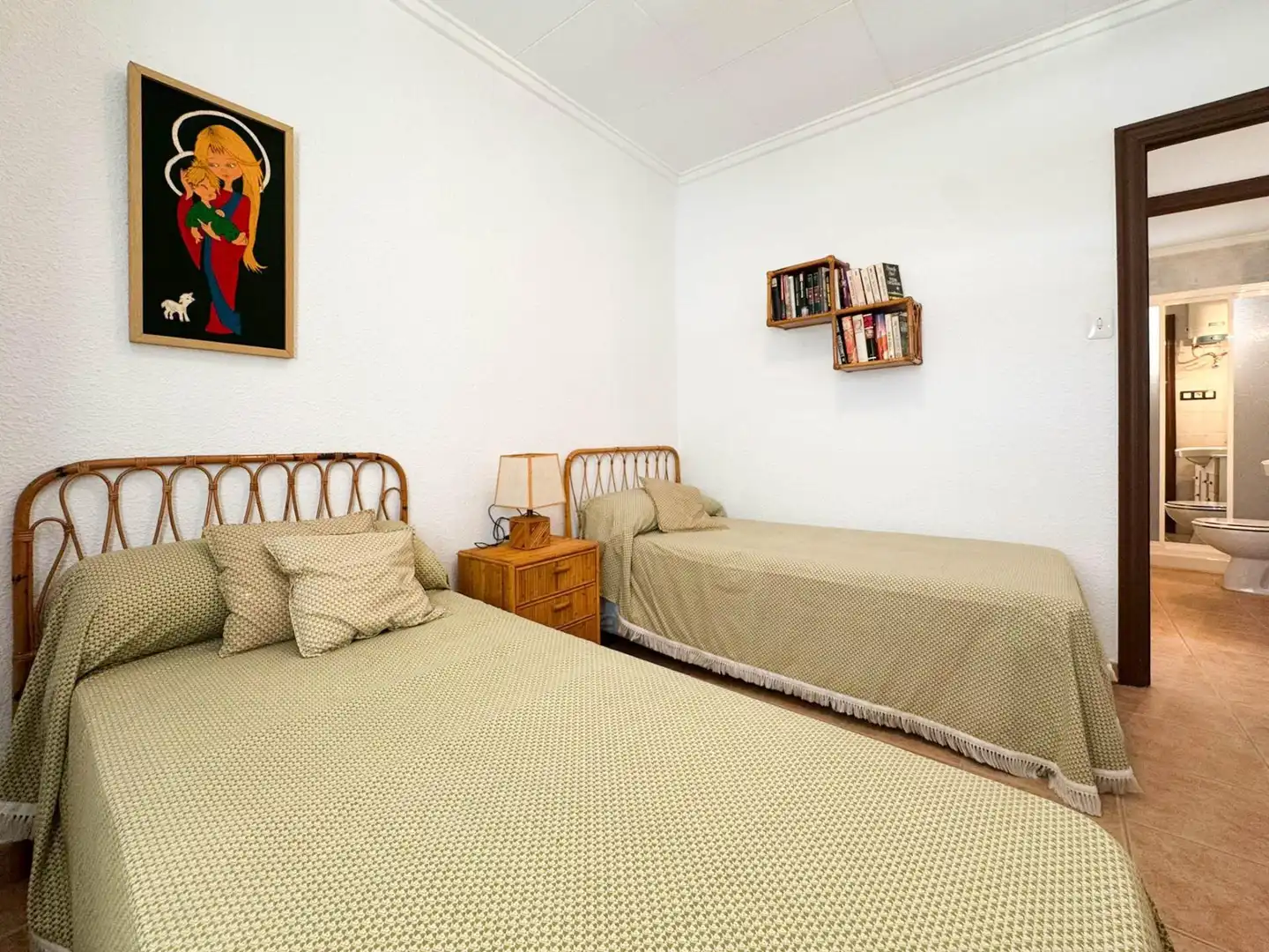 Habitación de Apartamento de alquiler en Santa Pola con Terraza, Amueblado y Balcón