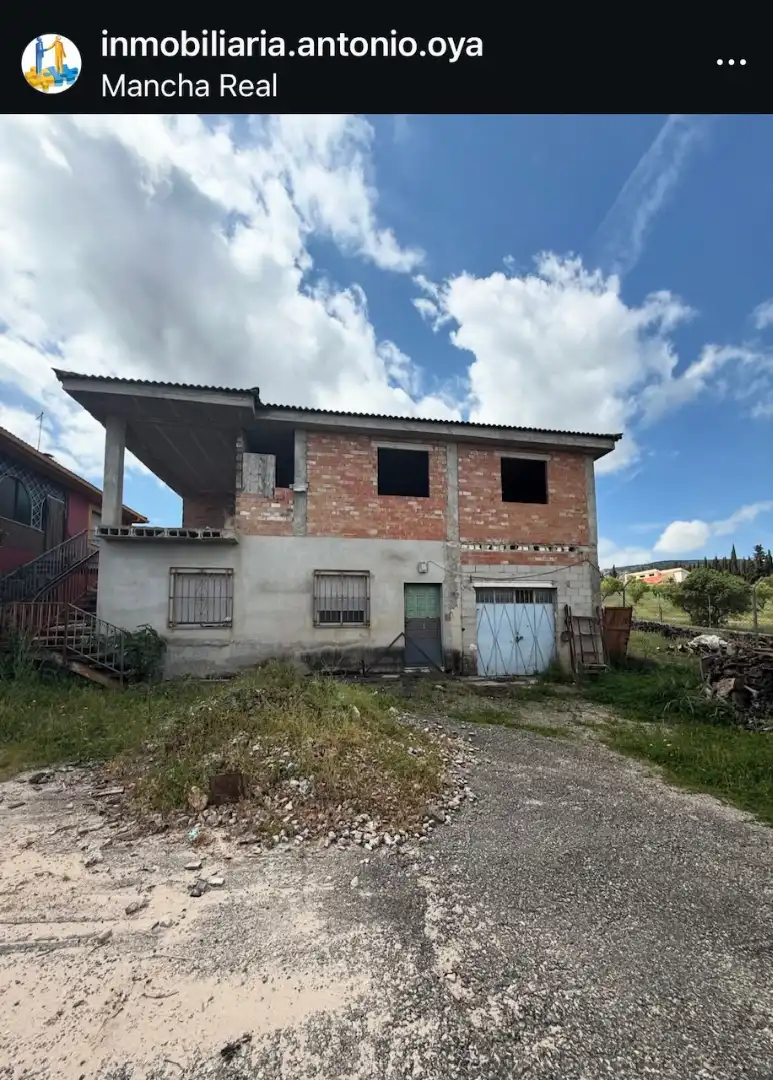 Casa rústica amb terrassa en venda a Mancha Real