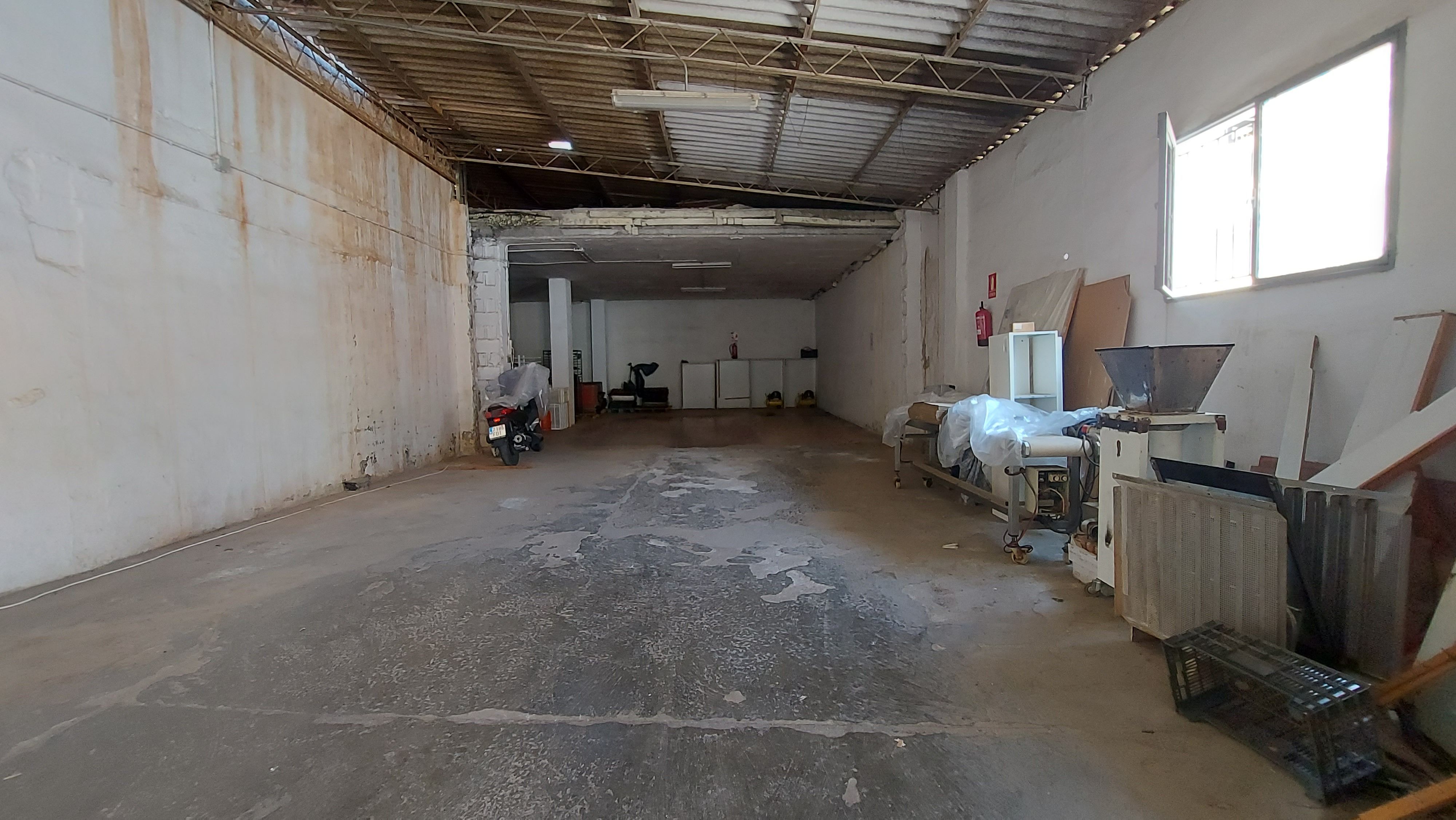 Industrial buildings for sale in Vélez-Málaga