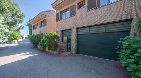 Foto 2 de Casa adosada en venta en Calle Ribadesella, Centro Comercial - Hospital, Torrelodones